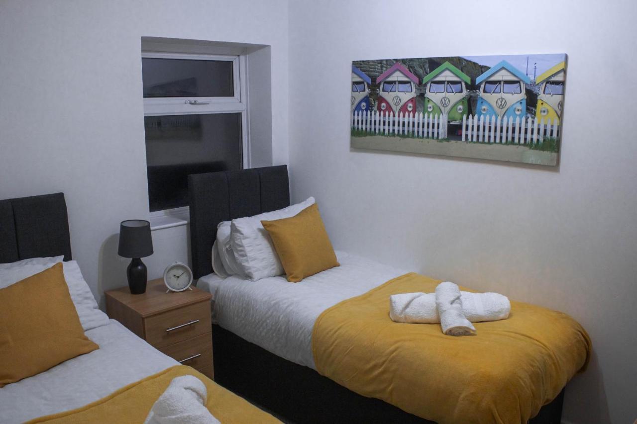 Business Friendly 3Br Home - King Size Beds & Centrally Located 스완지 외부 사진