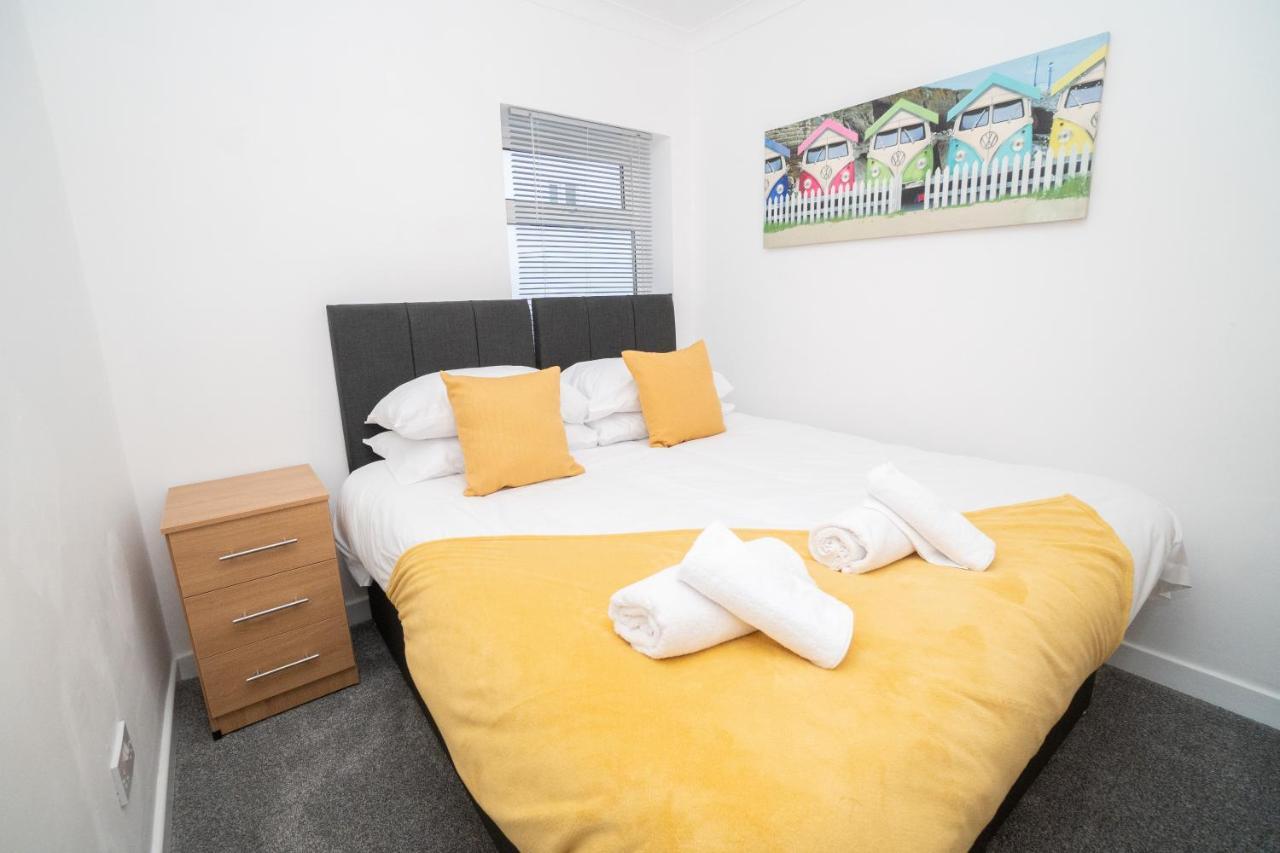 Business Friendly 3Br Home - King Size Beds & Centrally Located 스완지 외부 사진