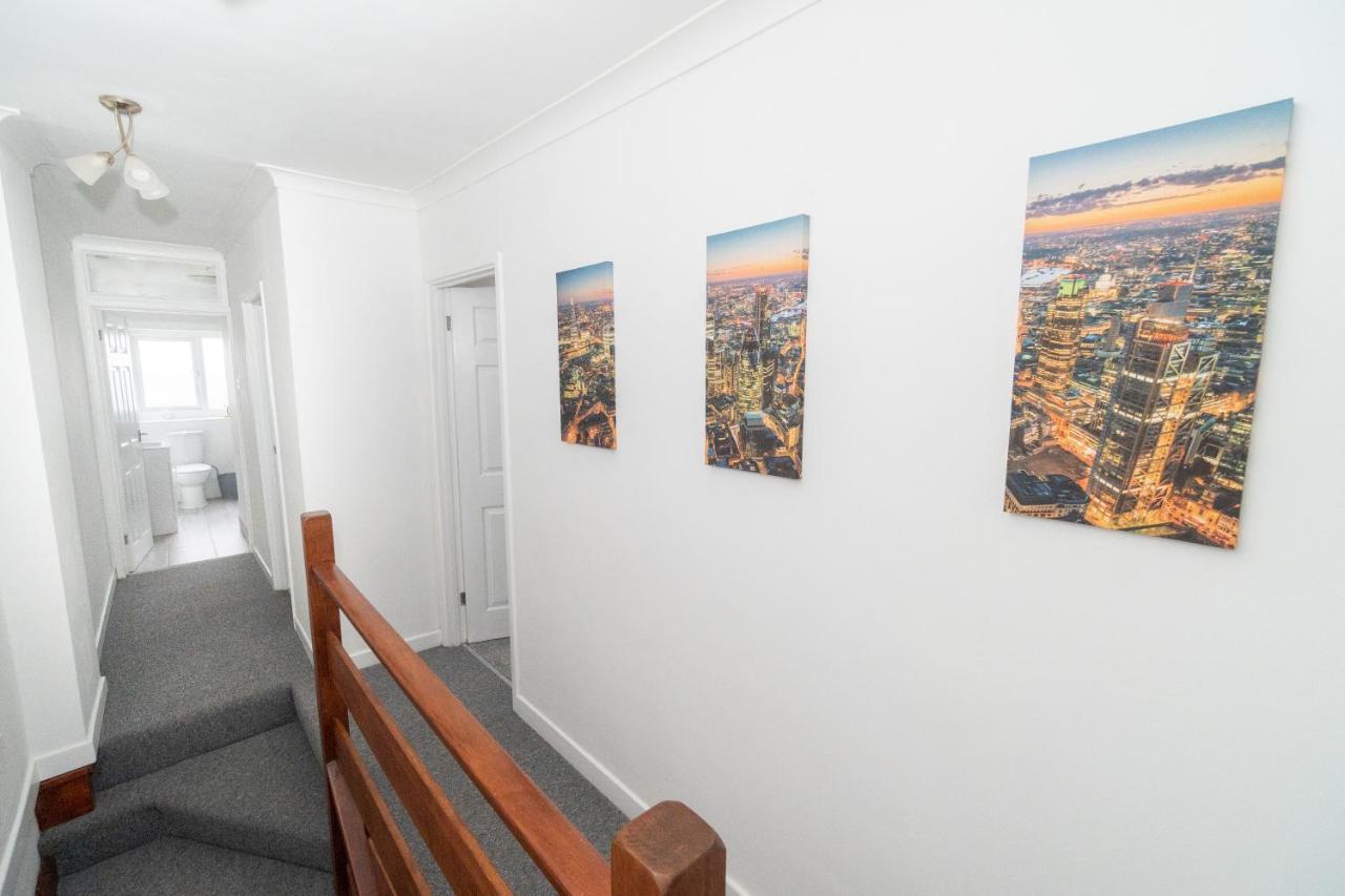 Business Friendly 3Br Home - King Size Beds & Centrally Located 스완지 외부 사진