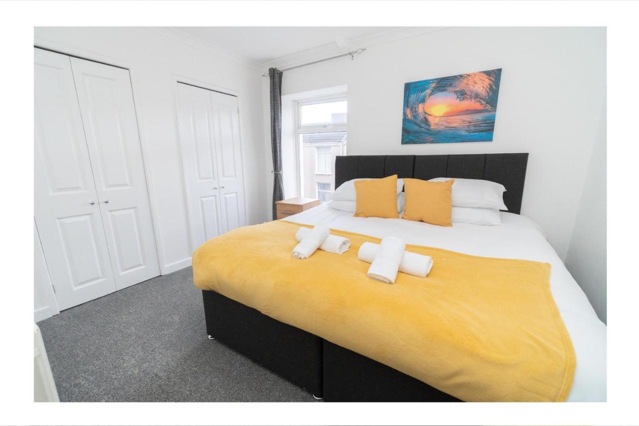 Business Friendly 3Br Home - King Size Beds & Centrally Located 스완지 외부 사진